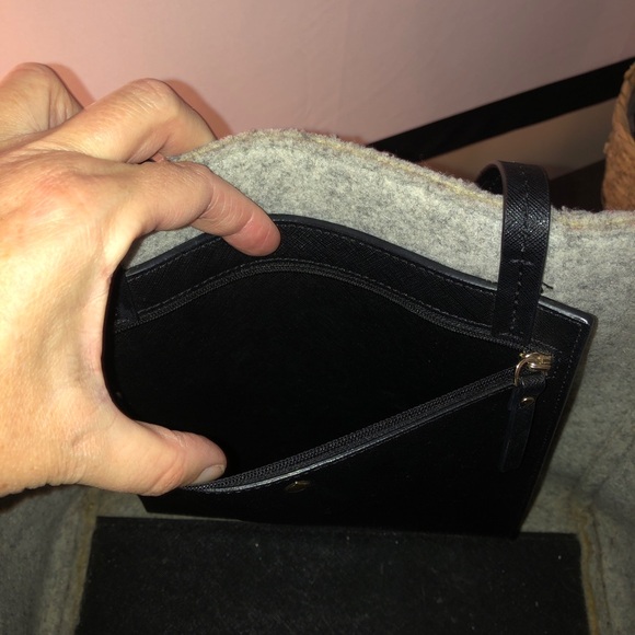 ***FLASH SALE EVERYTHING 1/2 OFF*** Kate Spade Nouveau York Felt Tote - Picture 7 of 7